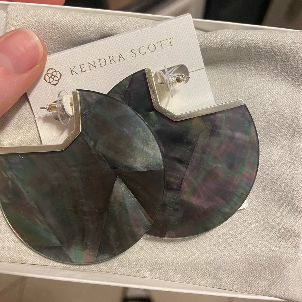 Kendra Scott Kai Earrings NWT